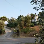 مزرعة للإقامة I Due Pini *